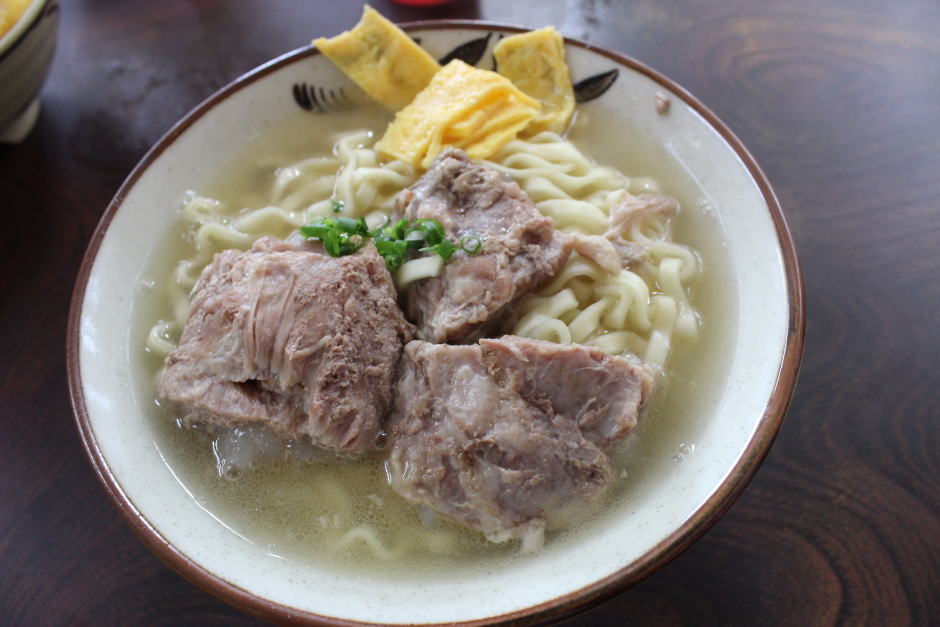浜屋-トロトロ軟骨ソーキがうまいあっさり沖縄そば