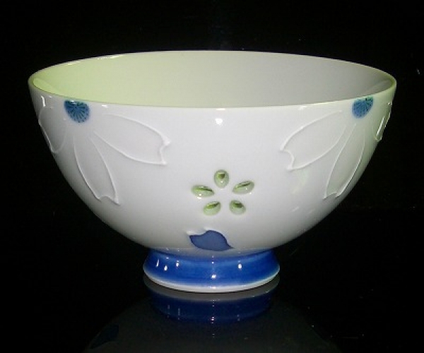 有田焼お茶碗クリスタル桜(青)