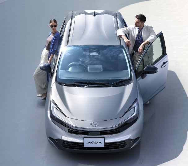 大阪トヨペット 新アクア登場。