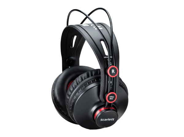 Focusriteのオーディオインターフェイススタジオパック、Scarlett 2i2