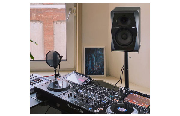 VM-50】Pioneer DJのモニタースピーカーのVM-50ご紹介です。