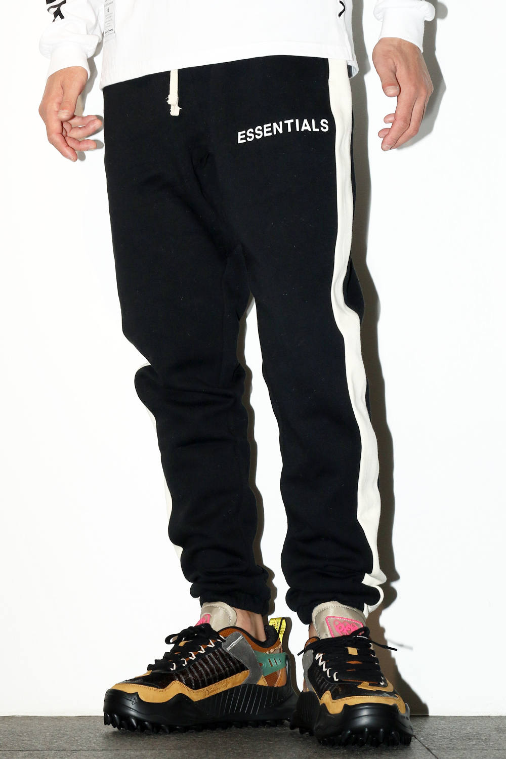 FOG ESSENTIALS - Side Stripe Sweatpants | laid-back