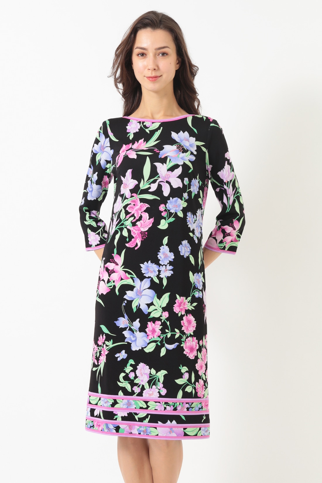 ワンピース F52G303401｜レオナール 公式オンラインショップ