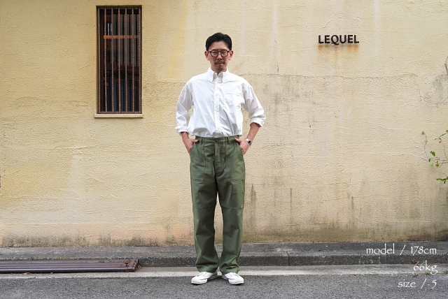 CIOTA シオタ スビンコットンムラ糸バックサテンベイカーパンツ