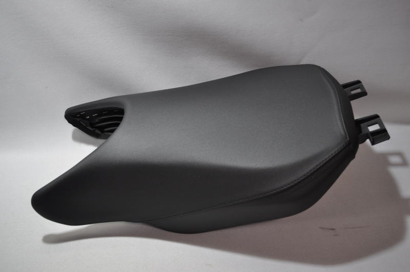 河名シート製作所 シート加工紹介 BMW R1250R R1200R