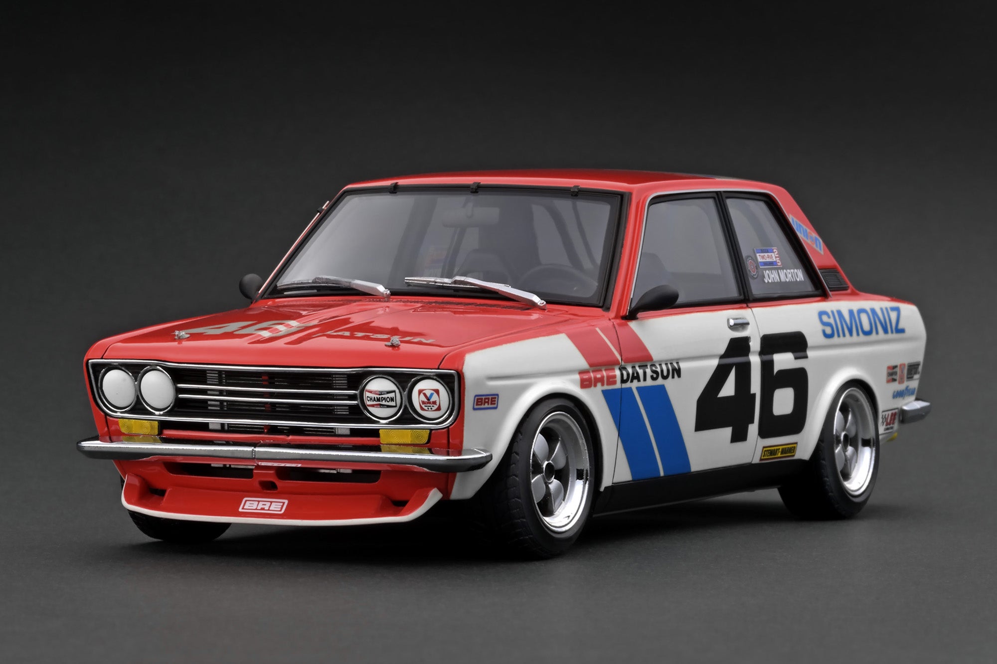 Ignition Model 1:18 Datsun Bluebird (510) #46 in Red / White