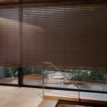 フォレティアエグゼ アクア タチカワ｜木製ブラインド（ウッド