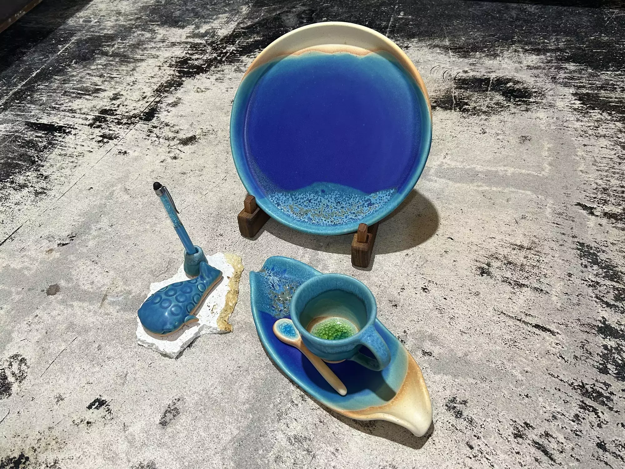 うるま陶器｜青い器・うるまブルーのやちむんが大人気の工房＆ショップ