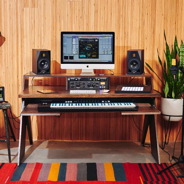 □ご予約受付□ De-Fi (旧Output) ／ Platform (コディアック