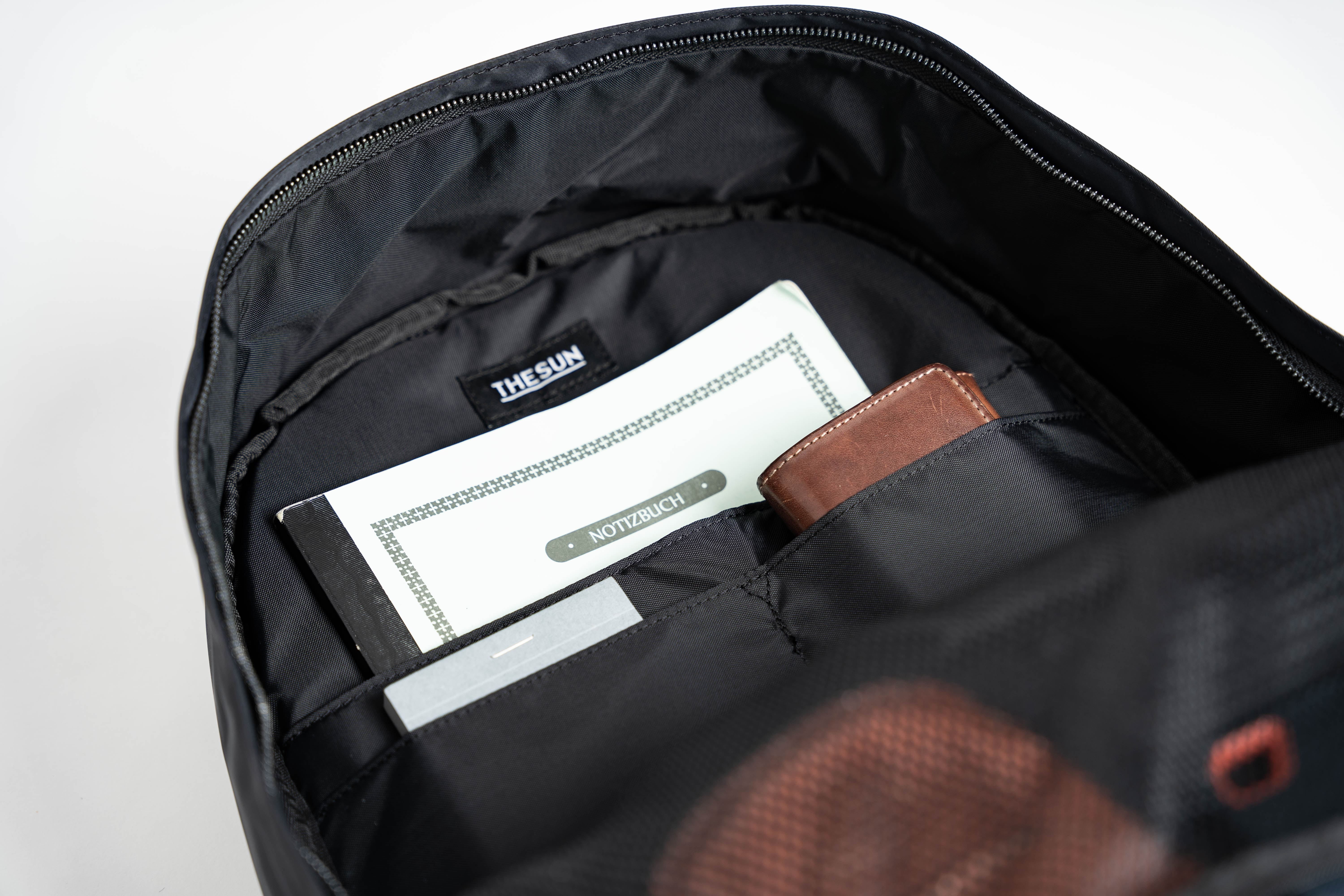 UNDERTHESUN FAMILYTIES ”2P Daypack” 50123-00 ドラマ着用アイテム