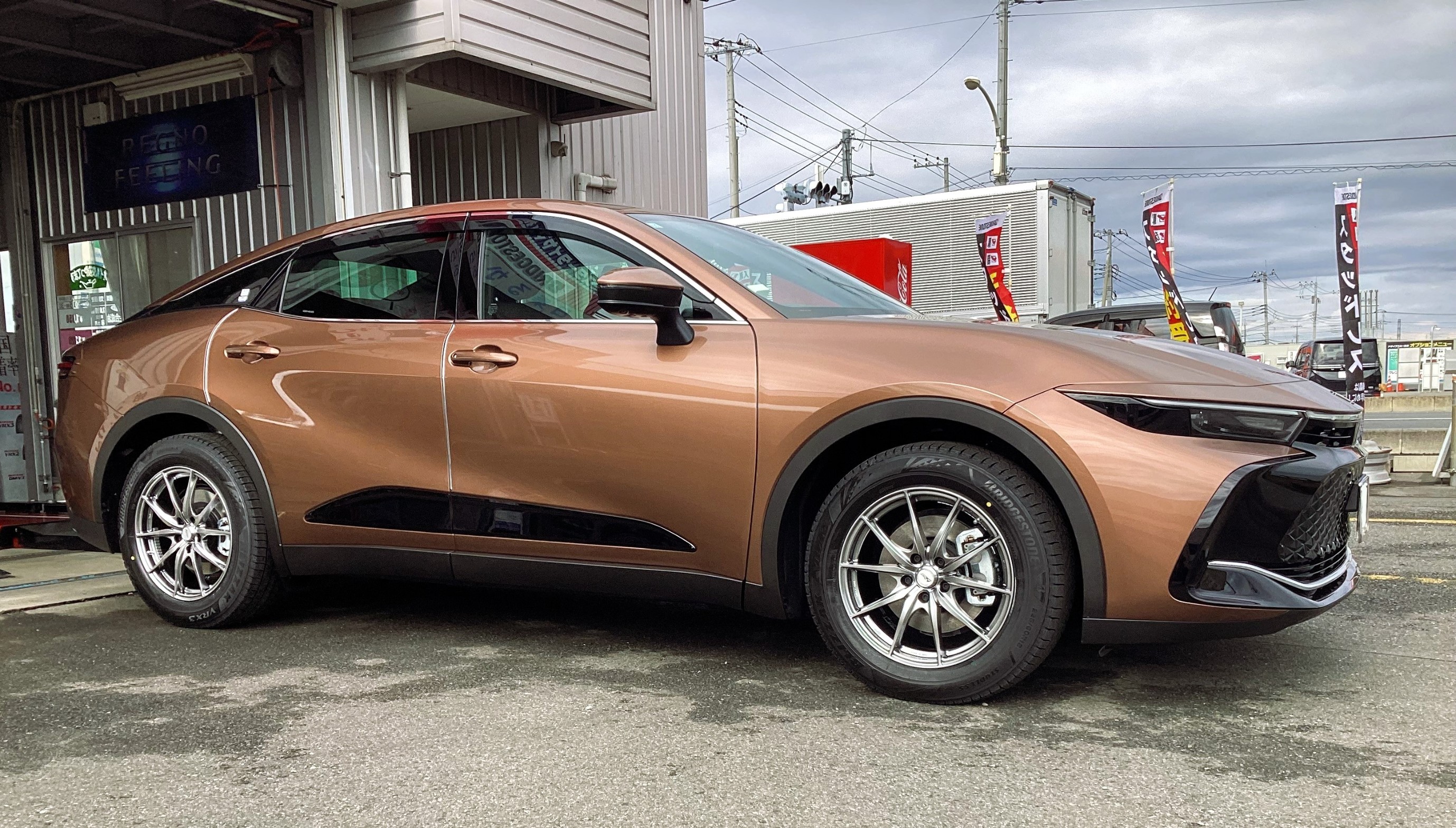 トヨタ クラウンクロスオーバーにBRIDGESTONE BLIZZAK VRX3 + KIT