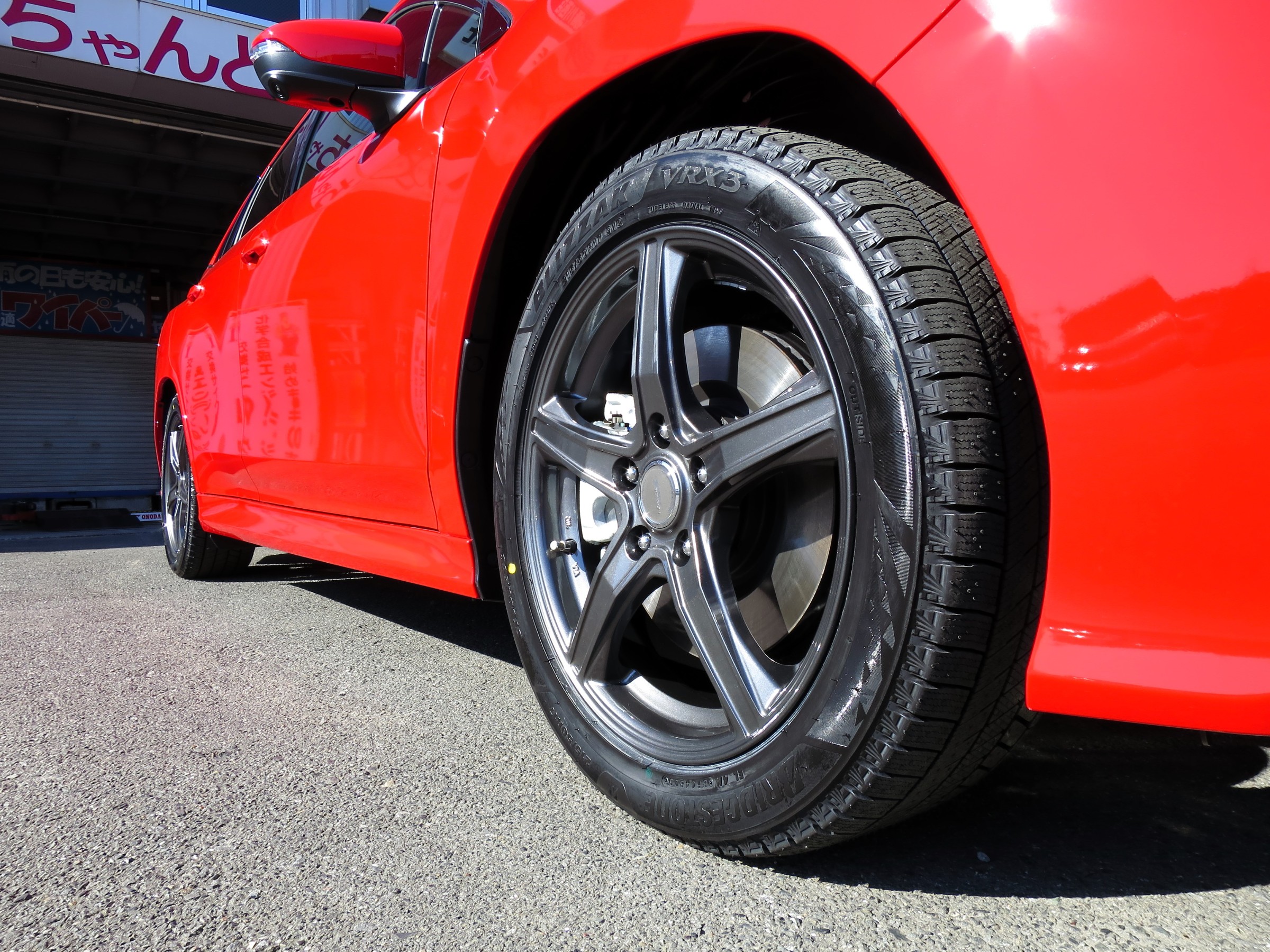 スバル レヴォーグにBRIDGESTONE BLIZZAK VRX3 +TOPRUN VR5を装着