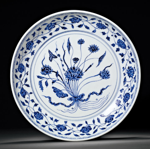 大明宣德年制青花一束莲纹大盘