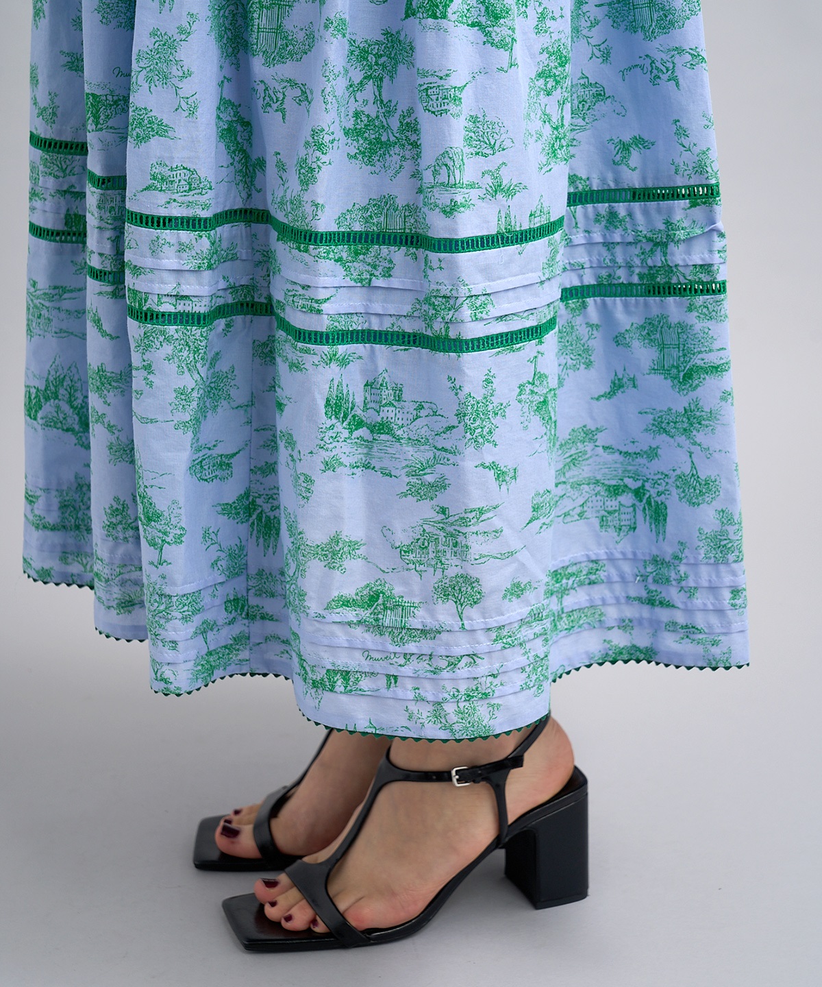 トワル ド ジュイ プリントスモッキングワンピース | MUVEIL Online Shop