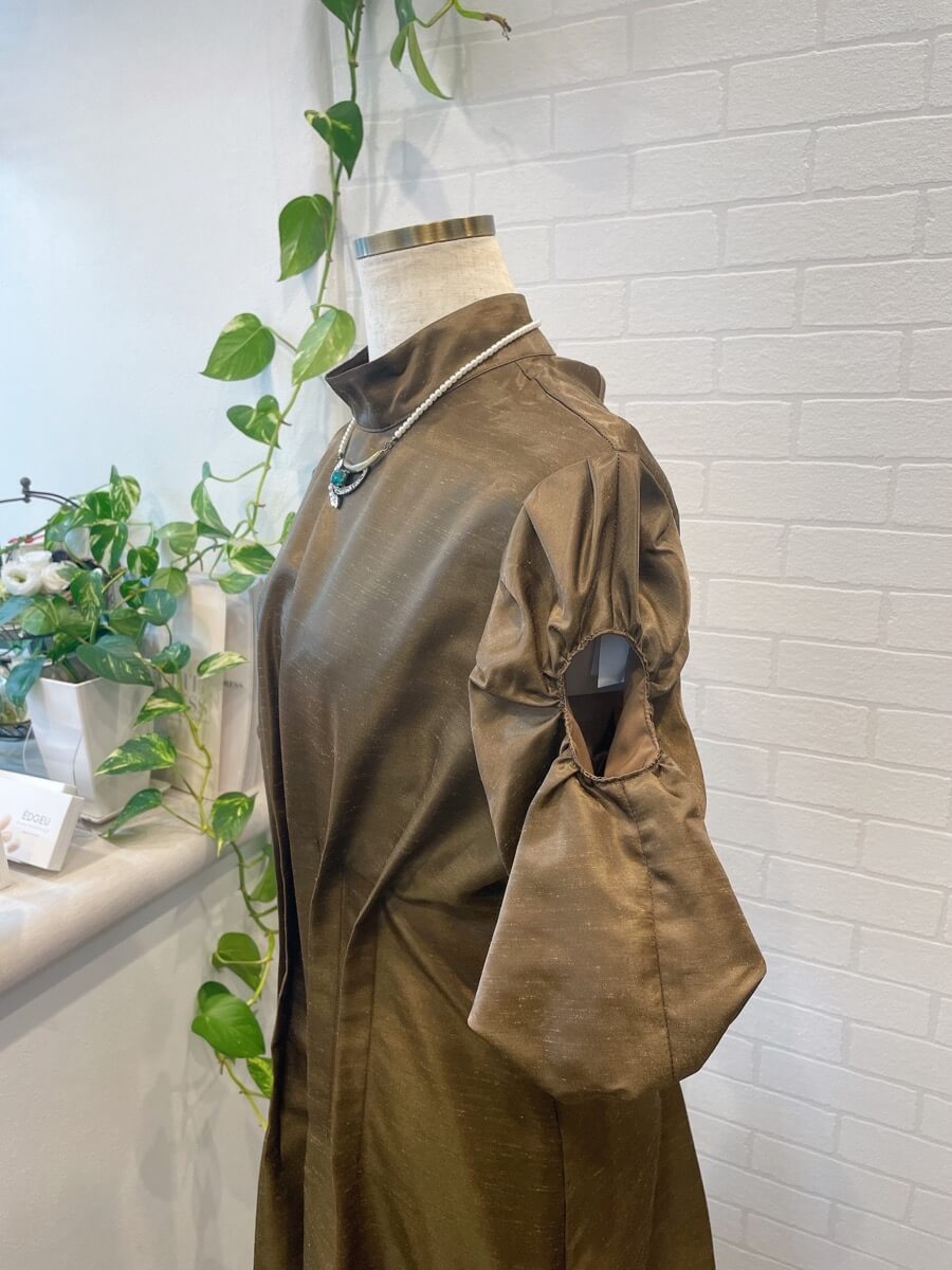 my closet / GATHER SLEEVE WAIST TUCK DRESS