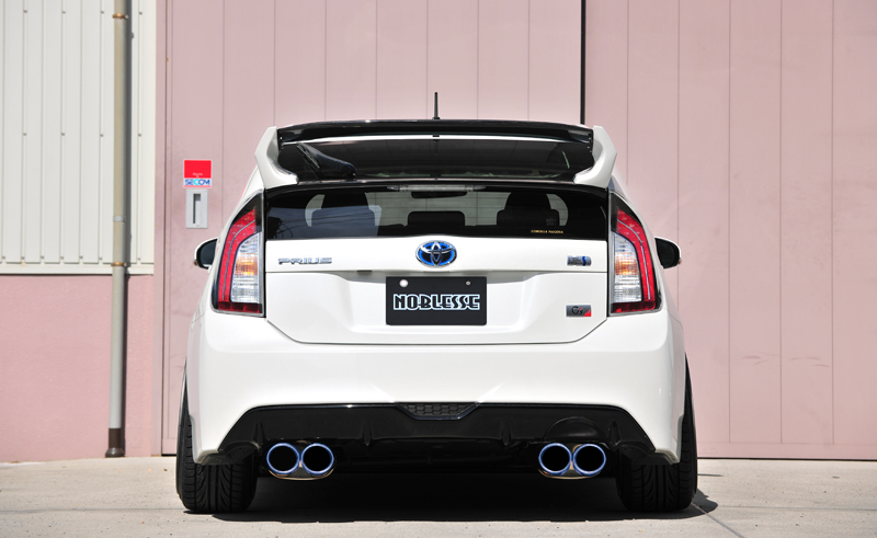 ノブレッセ 30プリウス用 マフラー