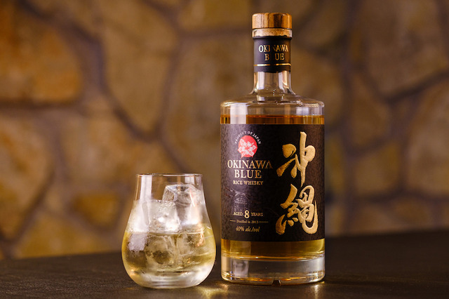 Makuakeで1500万を集めた！革新的ライスウイスキー『沖縄BLUE 8年』を