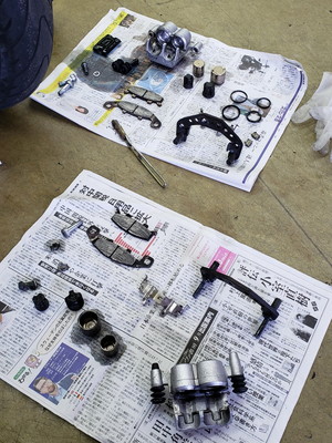 ブレーキキャリパーオーバーホール 前編 | ナガツマ・オフィシャルブログ