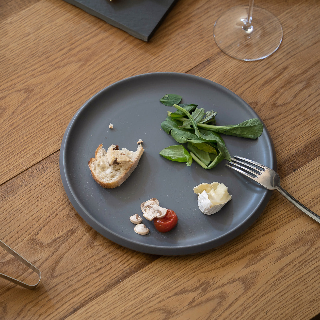 24cmプレート 夜凪｜おしゃれカフェ食器｜新生活｜Saredo NAGI