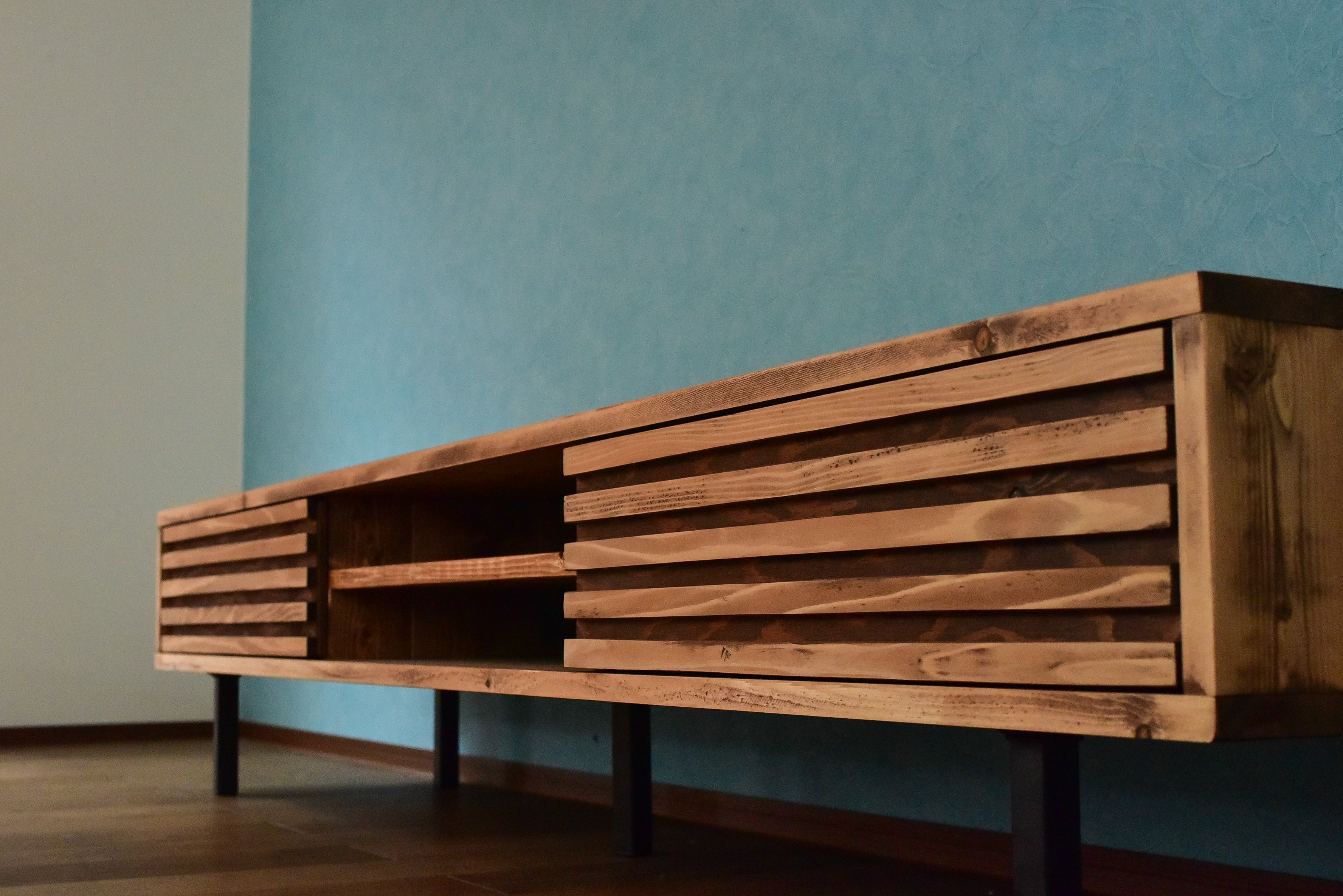 ニノミヤ家具製作所｜何気ない空間を、すこしオシャレに