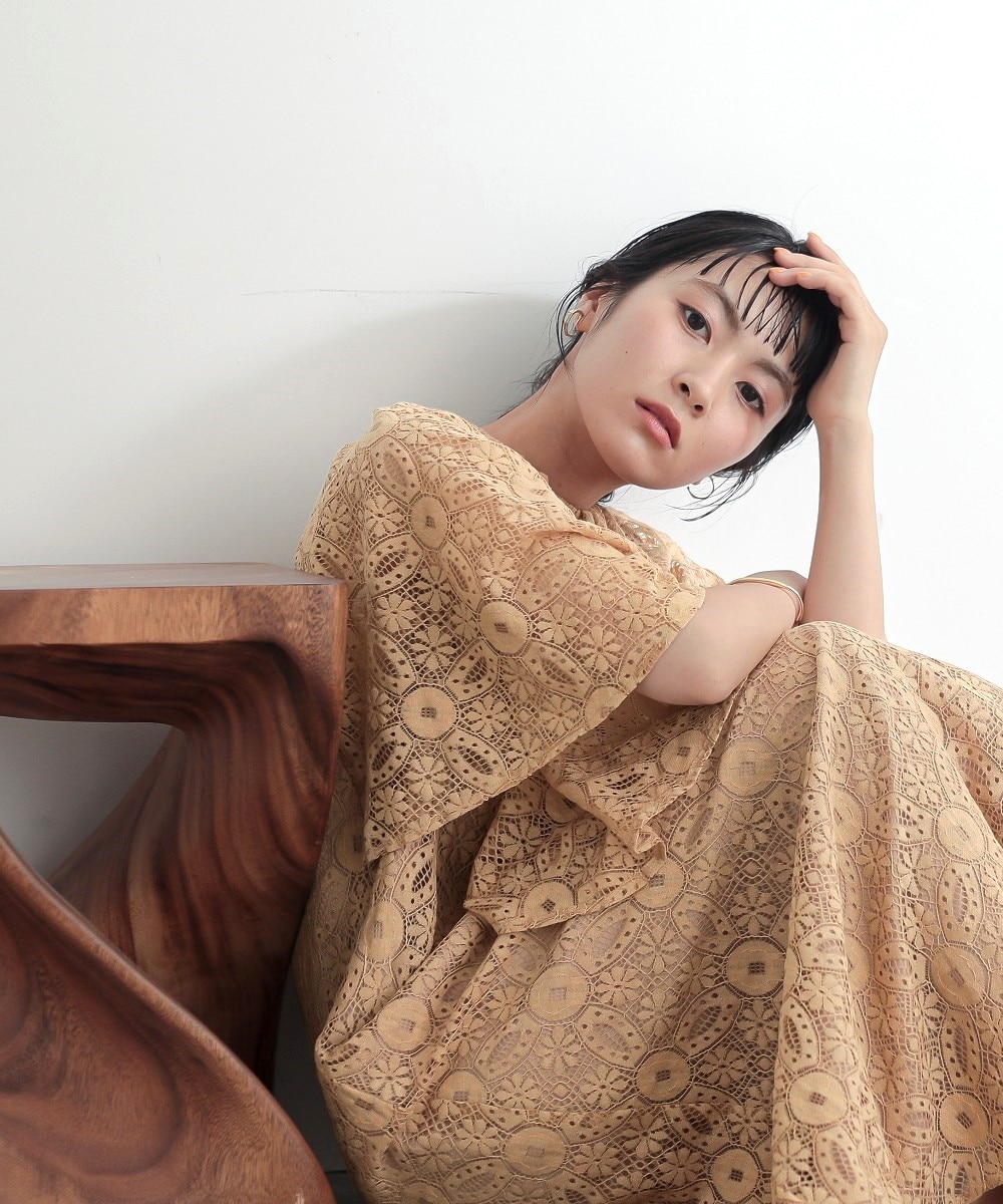 結婚式・パーティードレス】総レースケープワンピースドレス＜大きい