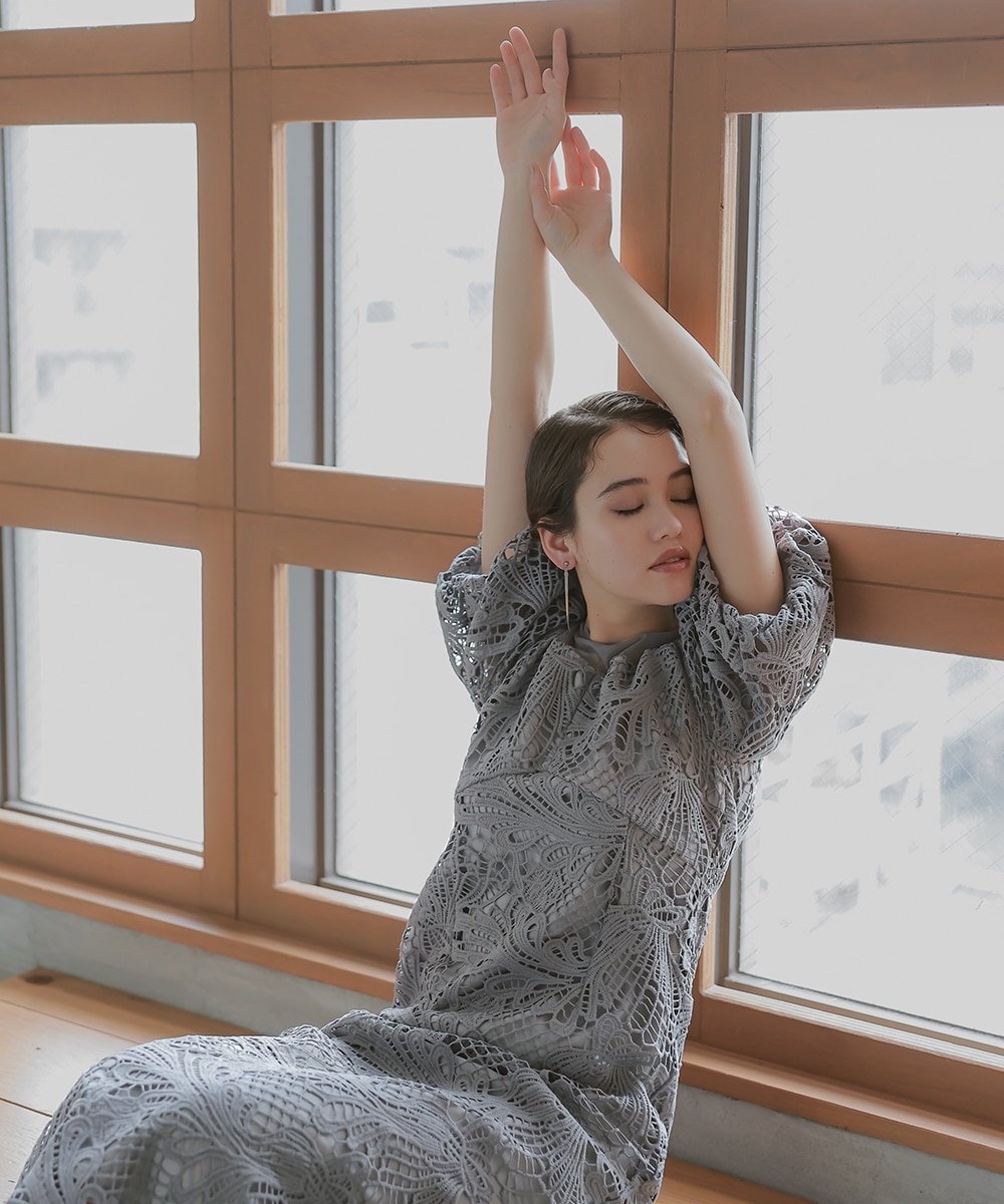 結婚式・パーティー・オケージョンドレス】ケミカルレース使い