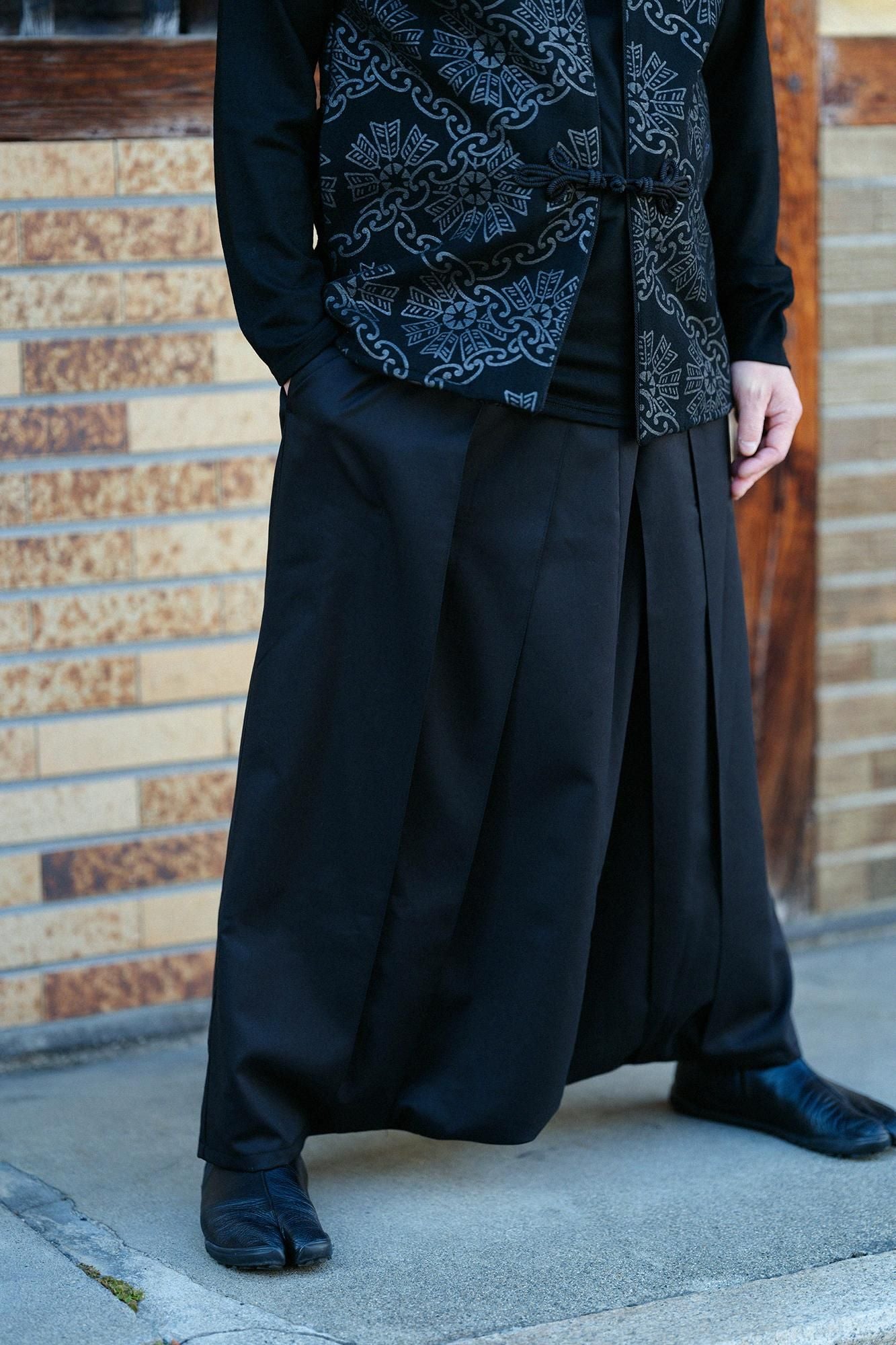 42双 梳毛（そもう） 袴富士（はかまふじ）／濡羽色（ぬればいろ）