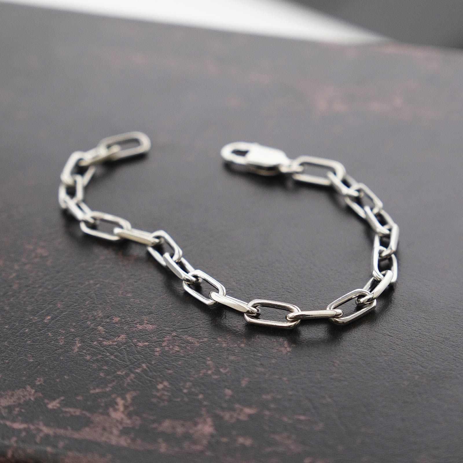 Suman Dhakhwa（スーマンダックワ） Temple Chain Bracelet（テンプル