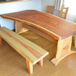 杉一枚板ダイニングテーブル＆ベンチ（鈴鹿市H様邸） | 無垢一枚板