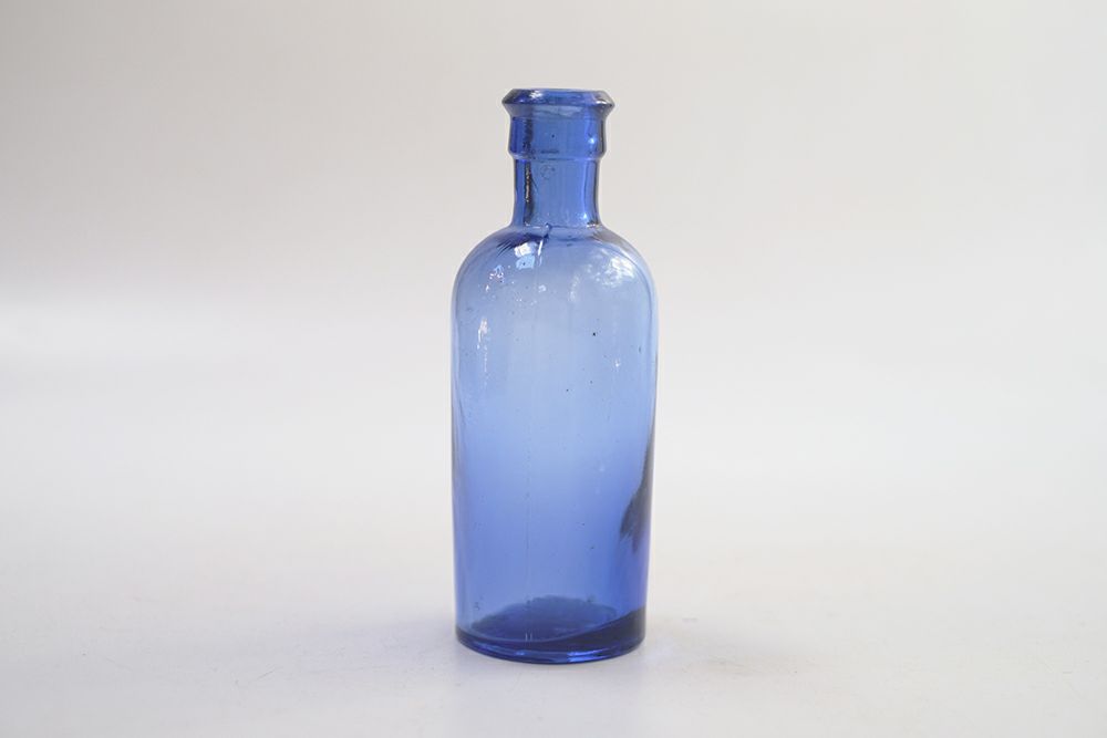 アンティーク 雑貨ガラス瓶/コバルトブルー レトロな表情が素敵な深い