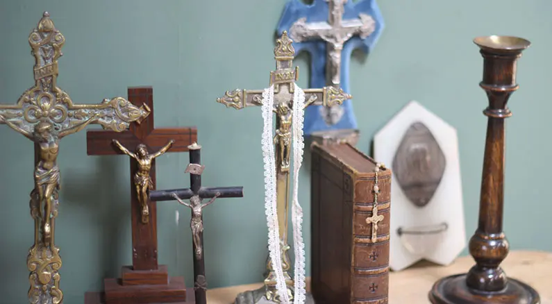 アンティークの聖書、クロス、ロザリオなど宗教小物の通販アンティーク