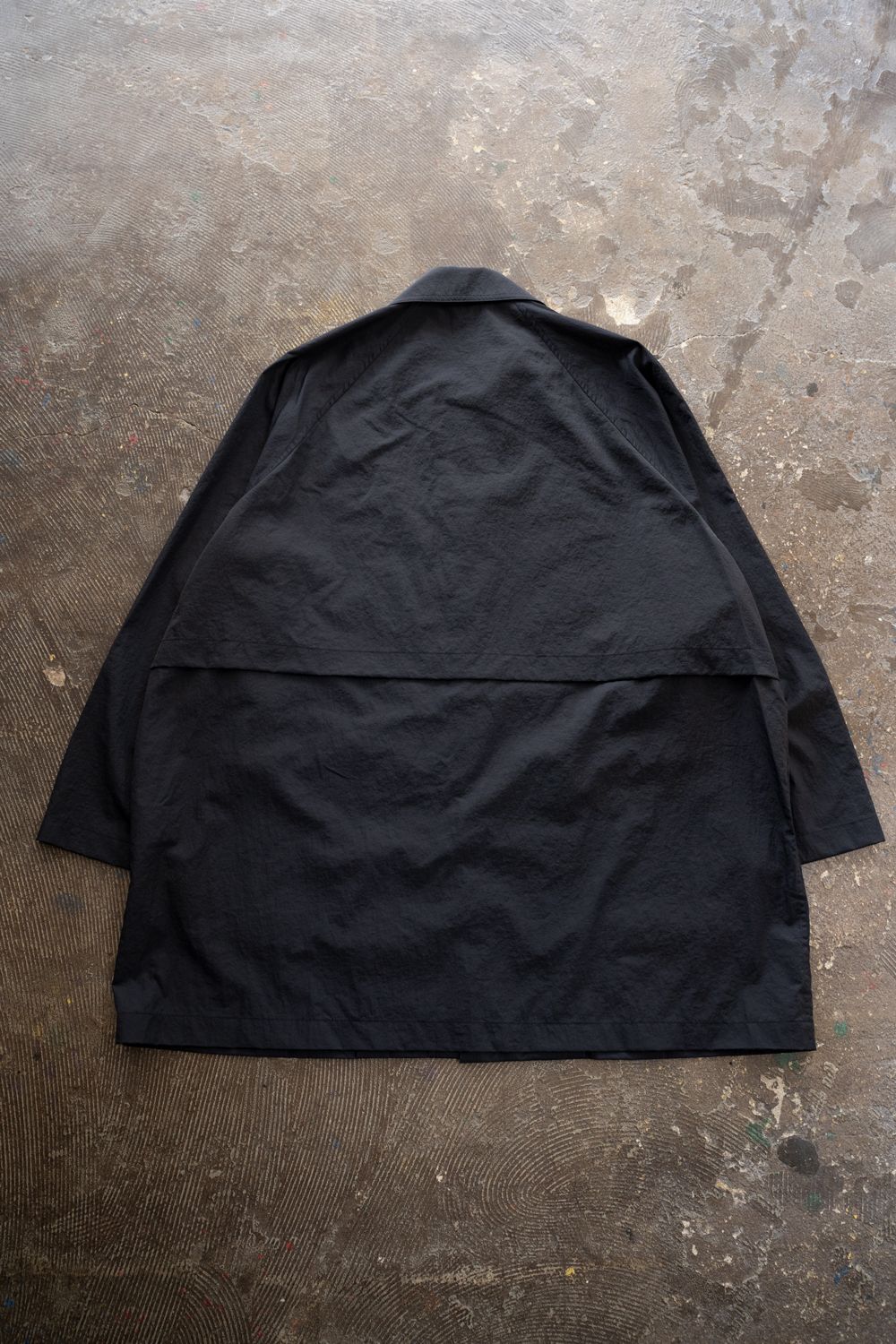 STILL BY HAND - 【ラスト1点】【25AW】ナイロンハーフコート(DARK