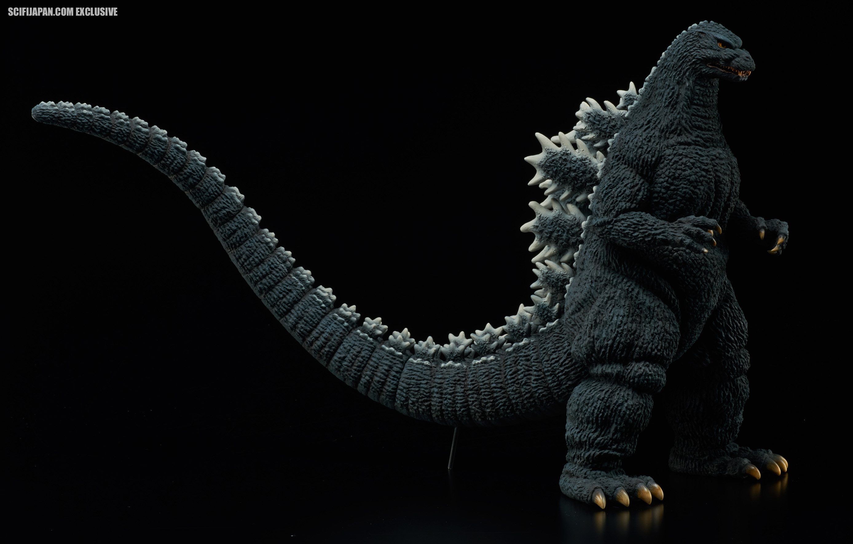 X-Plus Giant Monster Figure Lineup for November 2016 | Ultraman