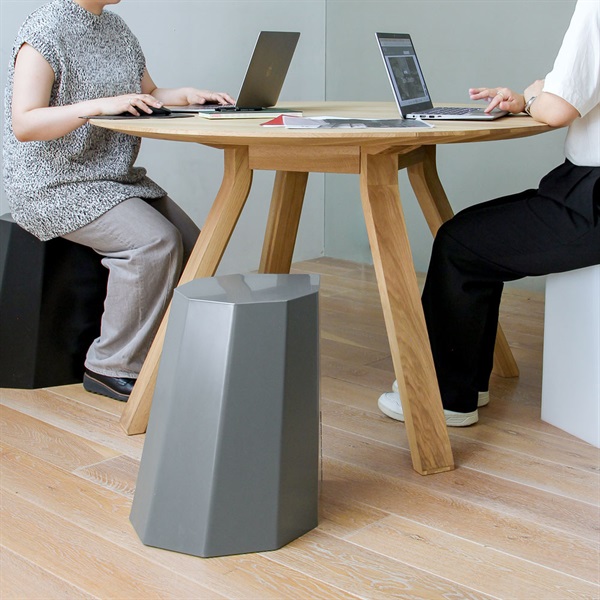 アーノルドサーカス スツール / アーバンカラーズ アイアングレー