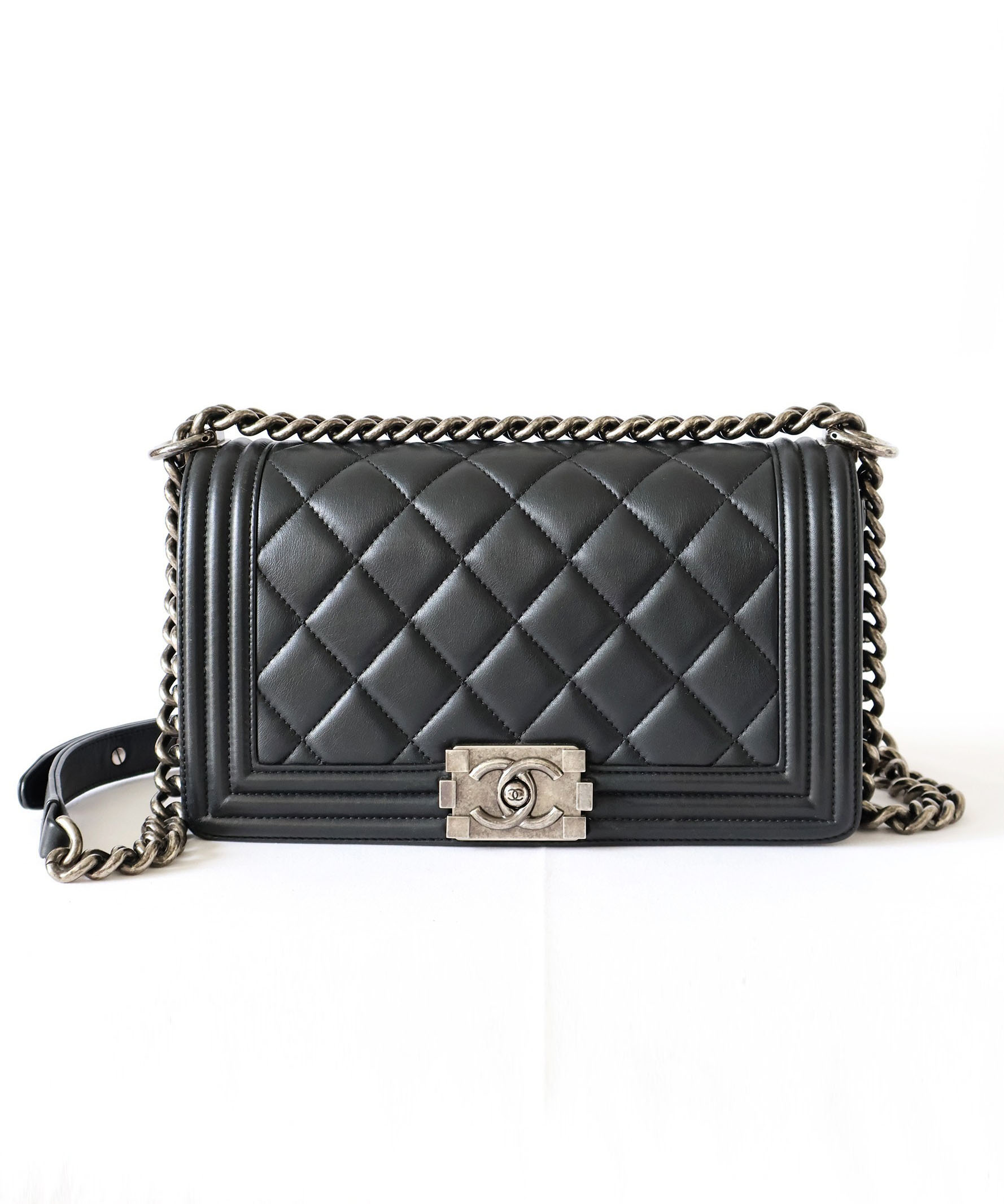 BOY CHANEL ハンドバッグ CHANEL（シャネル）のレンタル | 結婚式・2次