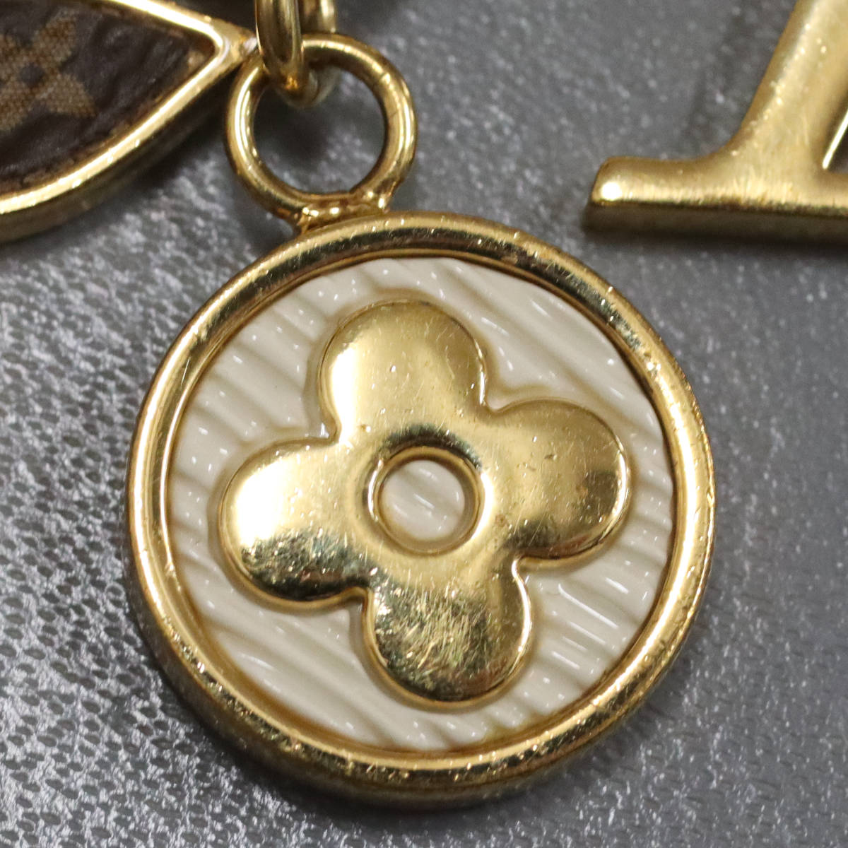 小物 ルイヴィトン バッグチャーム・チェーン スプリング ストリート