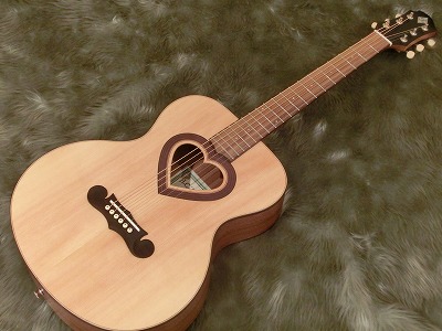 ハートがかわいい！ZEMAITIS(ゼマイティス)からミニアコギが出ました