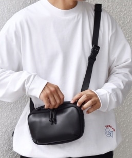 CAMILLE FOURNET:トリヨンレザー ジップ ウォレット｜ SHIPS 公式サイト