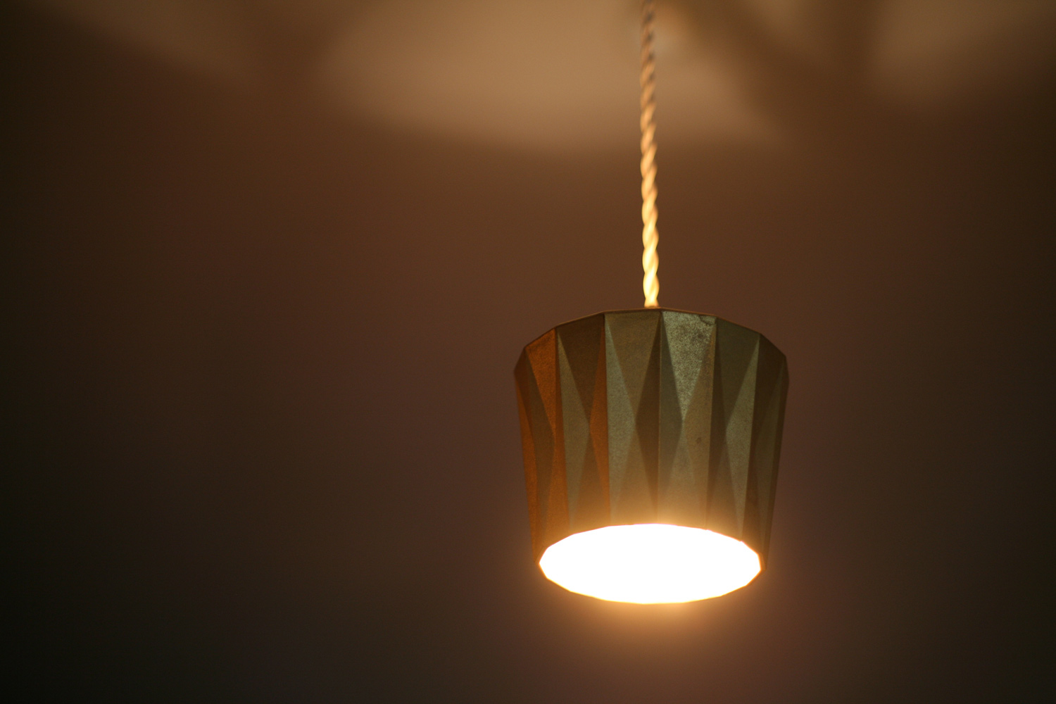 FUTAGAMI - ペンダントランプ 全国送料無料 | 職人.com