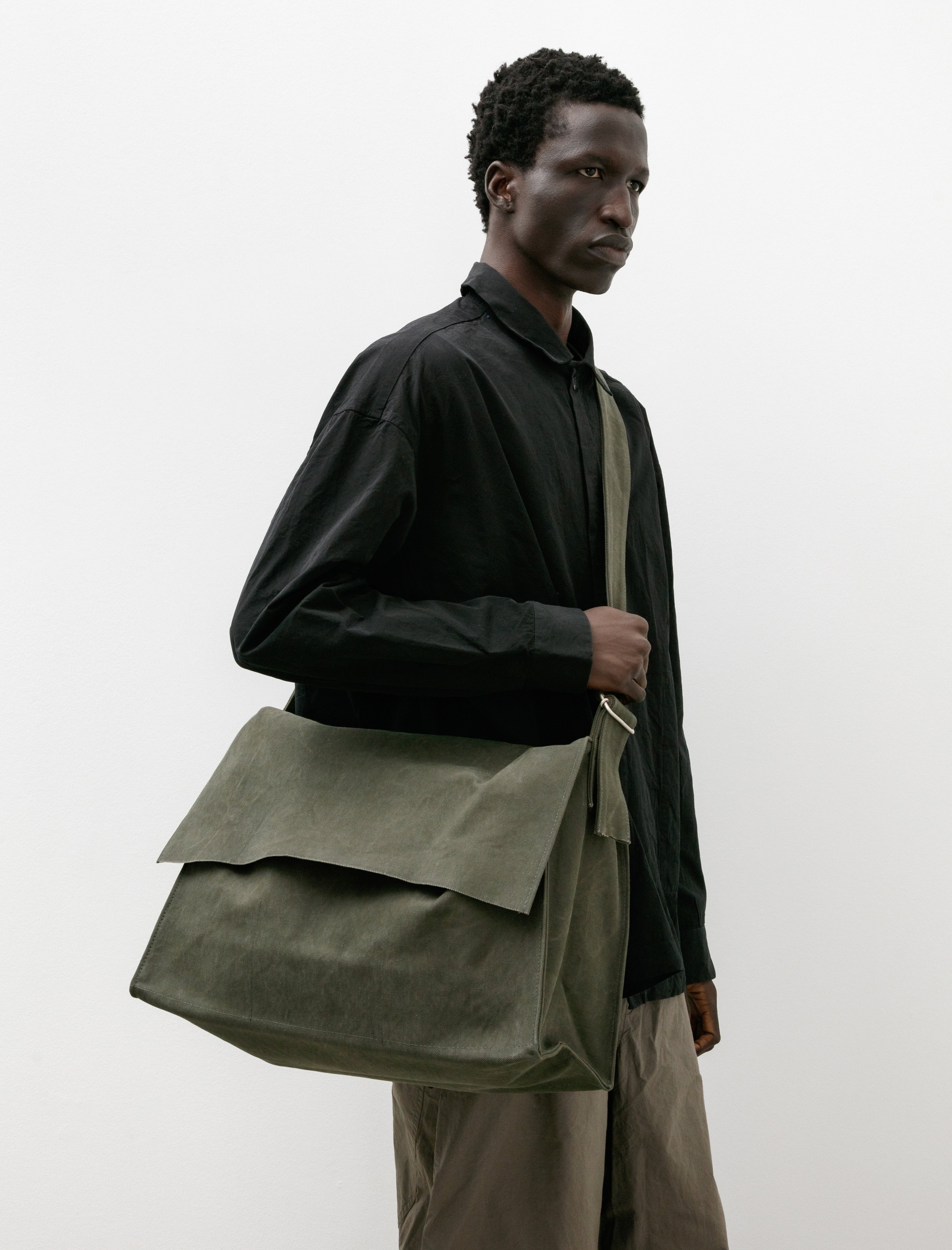 Amiacalva Washed Canvas Shoulder Bag Olive – Neighbour