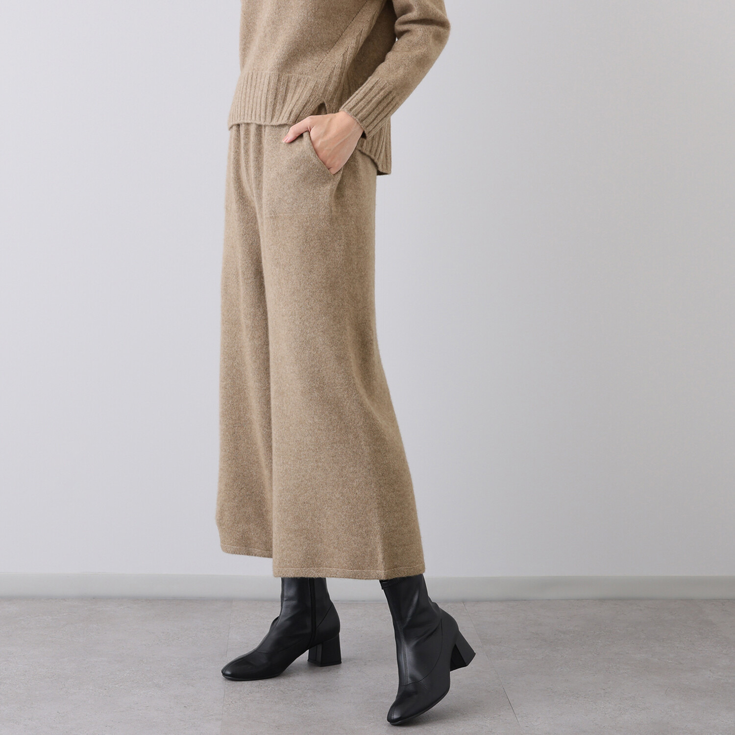 ルーエン ローズ 日本製 内モンゴル産 カシミヤ100％ ワイドパンツ