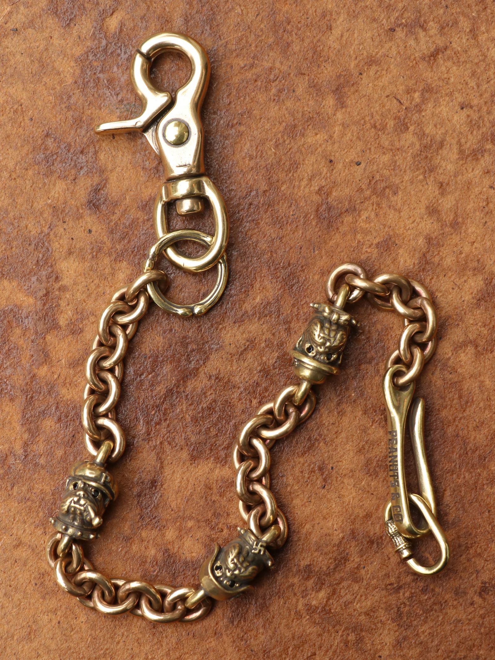 PEANUTS & CO. - BULL WALLETCHAIN (BRASS) | SKANDA