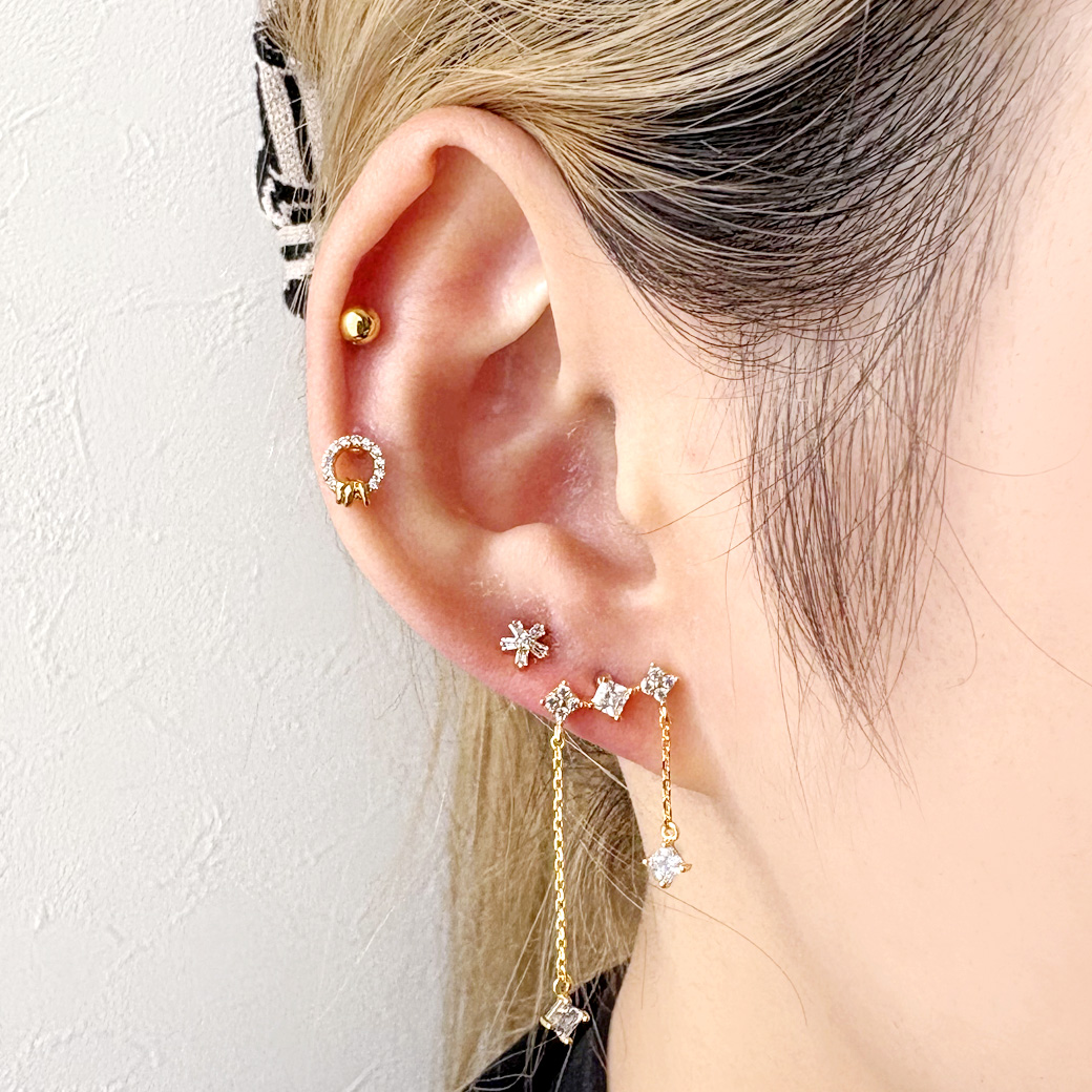 14G 16G ］洗練されたCZ ダイヤ モチーフ 繊細なチェーン が揺れる