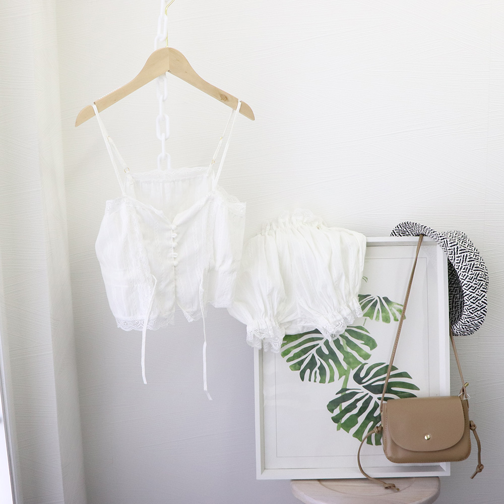 セクシーな花柄 キャミソール とショートパンツの セットアップ R023