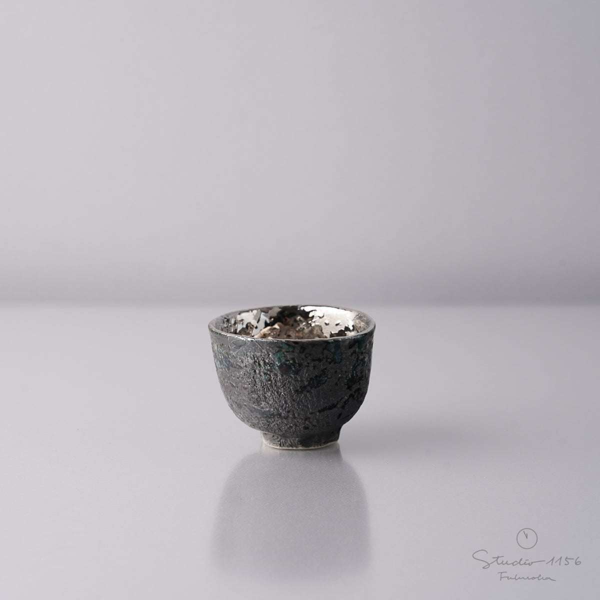 有田焼 手捻りぐい呑み 70ml – 【公式】スタジオイイコロ - Studio1156