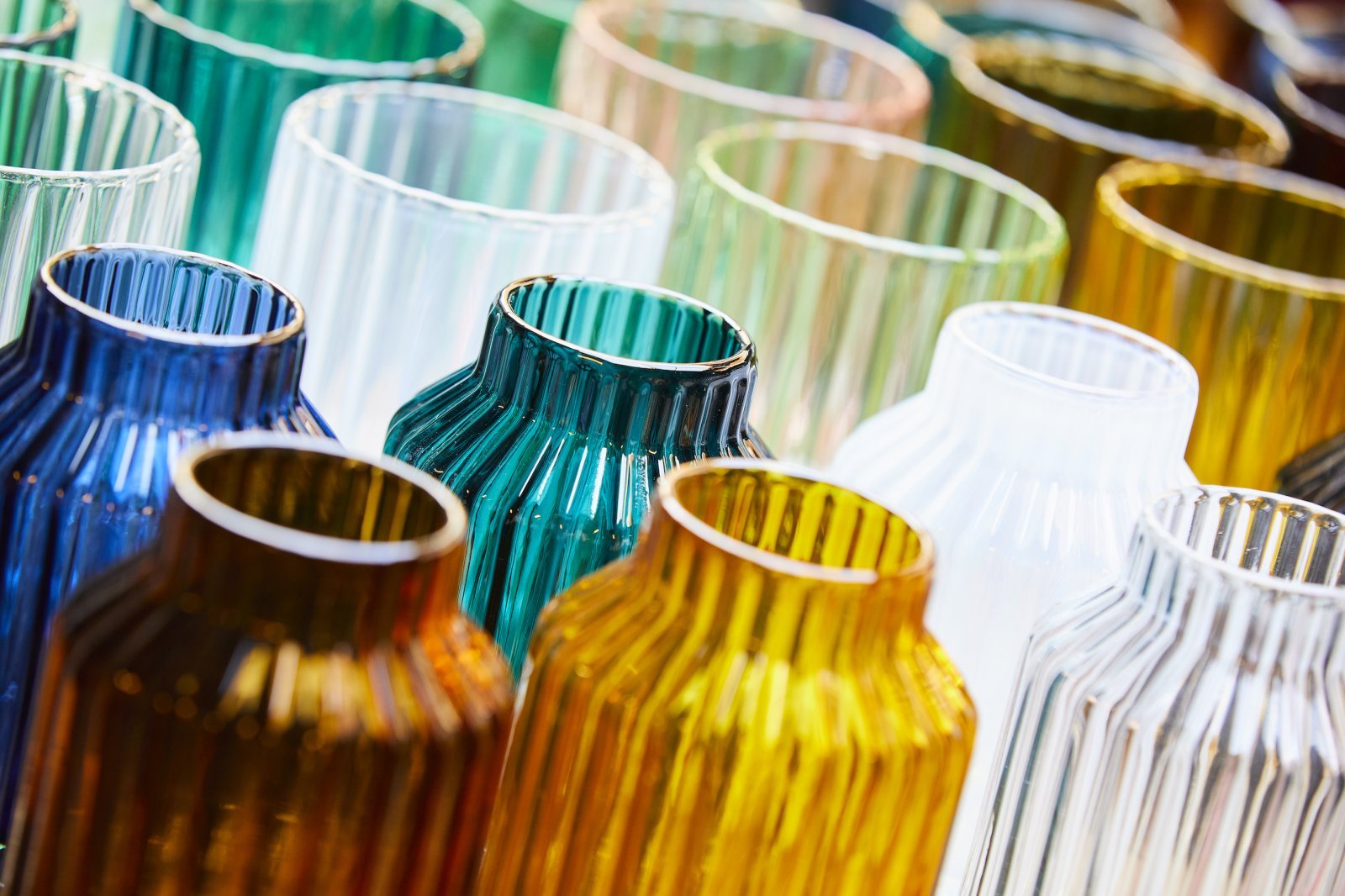 Ju.のフラワーベースから鈴木マサルによる個展まで【Penが選んだ今月の