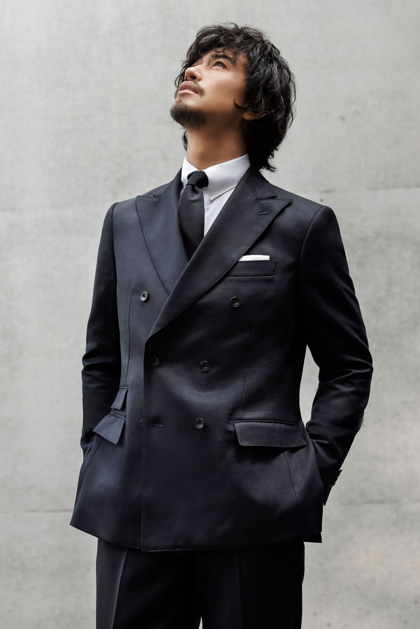 斎藤工が今秋着こなす、ユニバーサルランゲージ メジャーズの