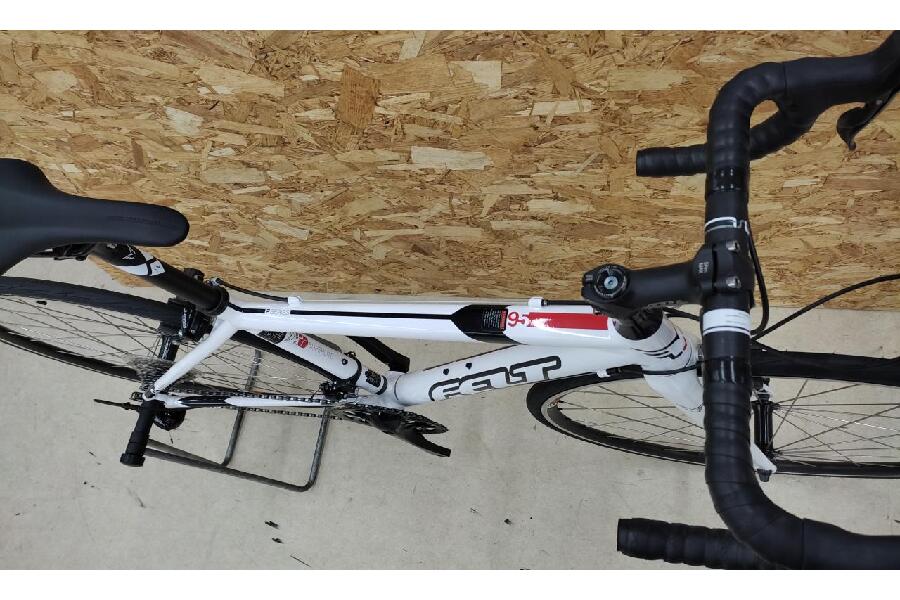 軽量フレーム。FELT（フェルト）のロードバイクを買取入荷致しました