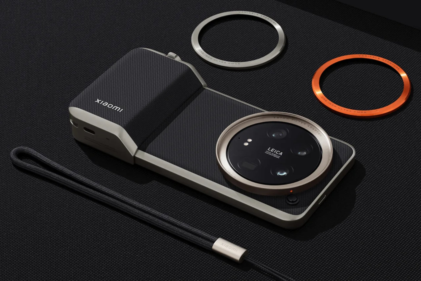 A photography kit for the Xiaomi 14 Ultra smartphone by Jose