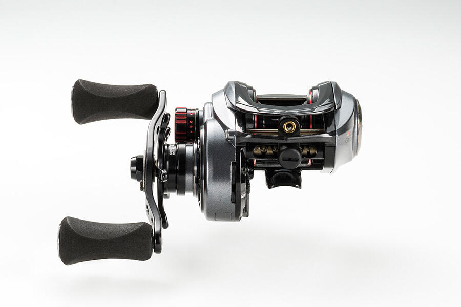 アブガルシア 16Revo LV7 32mm左 美品 アブガルシア 16Revo LV7 32mm左